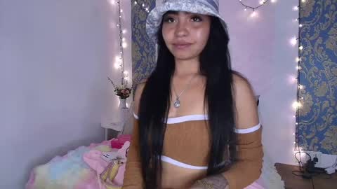 charlotte_princess_1 online show from 05/02/26, 06:18
