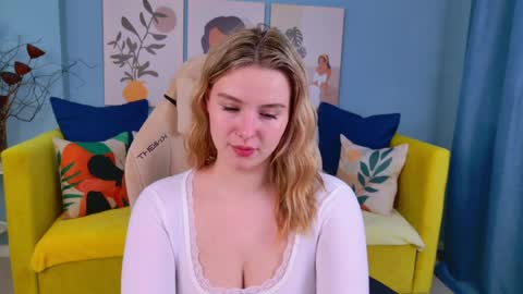 charlotteatwood online show from 03/26/26, 04:01