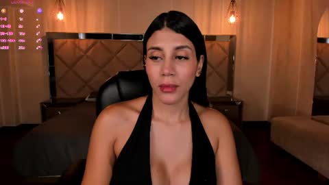 Snapshot of charlottecox_ chatting on 07/19/26, 05:27 Charlotte online show from 07/19/26, 05:27