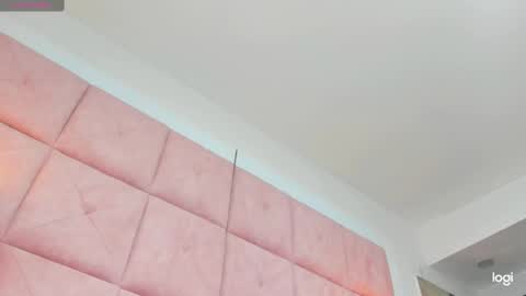 Snapshot of charlottee17 chatting on 03/11/25, 01:12 ANDRE online show from 03/11/25, 01:12