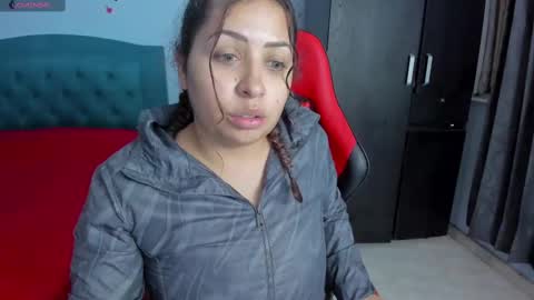 Snapshot of charlottee_lovee69 chatting on 02/18/25, 11:41 Natalia online show from 02/18/25, 11:41