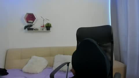 Snapshot of charlottelabouff chatting on 06/16/26, 07:27 Charlotte online show from 06/16/26, 07:27