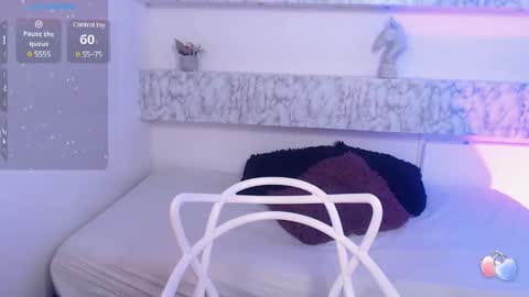 Snapshot of charlottelam2 chatting on 01/17/25, 06:47 ALE online show from 01/17/25, 06:47