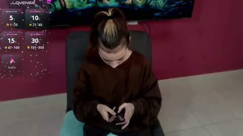 Snapshot of charlottelam2 chatting on 02/07/25, 02:37 ALE online show from 02/07/25, 02:37