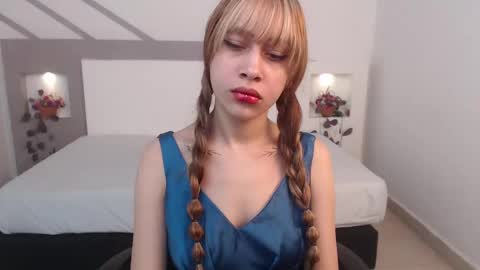 Snapshot of charlottelam2 chatting on 02/13/25, 03:14 ALE online show from 02/13/25, 03:14