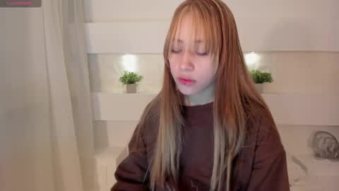 Snapshot of charlottelam2 chatting on 02/21/25, 01:55 ALE online show from 02/21/25, 01:55