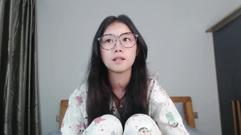 Snapshot of charlottelin chatting on 12/10/24, 02:50 Charlotte online show from 12/10/24, 02:50