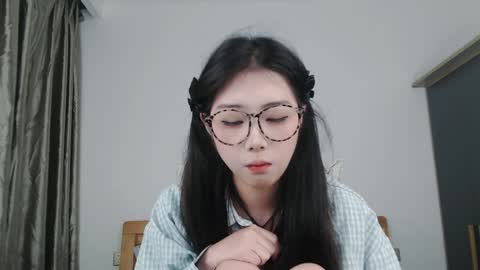 Snapshot of charlottelin chatting on 12/16/24, 02:05 Charlotte online show from 12/16/24, 02:05