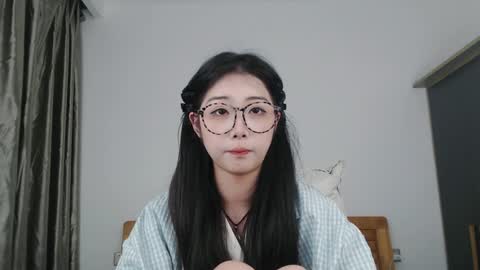 Snapshot of charlottelin chatting on 12/16/24, 05:11 Charlotte online show from 12/16/24, 05:11