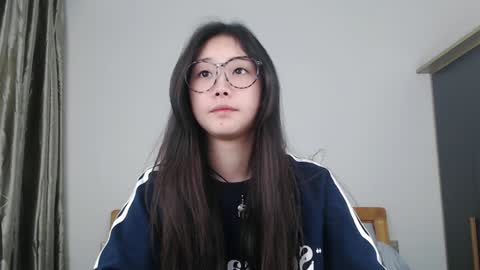 Snapshot of charlottelin chatting on 12/22/24, 01:44 Charlotte online show from 12/22/24, 01:44