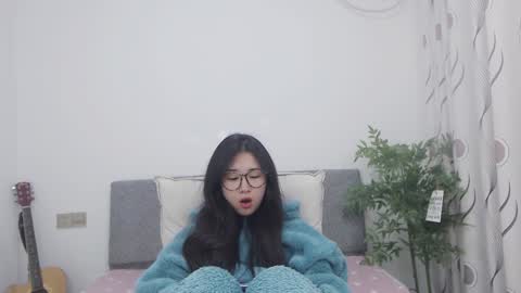 Snapshot of charlottelin chatting on 01/10/25, 05:02 Charlotte online show from 01/10/25, 05:02