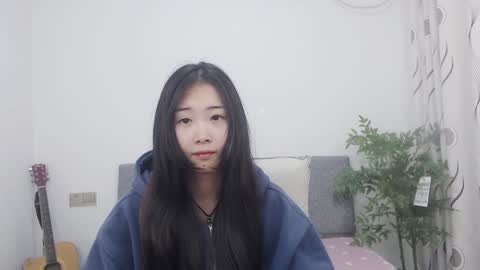 Snapshot of charlottelin chatting on 01/12/25, 06:27 Charlotte online show from 01/12/25, 06:27