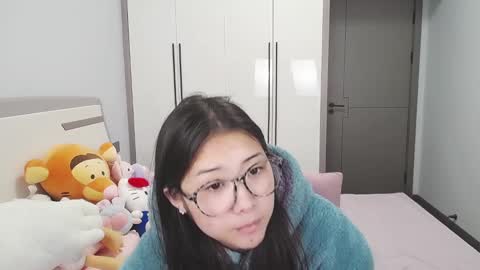 Snapshot of charlottelin chatting on 02/17/25, 06:48 Charlotte online show from 02/17/25, 06:48