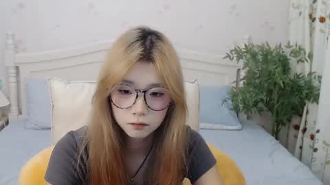 Snapshot of charlottelin chatting on 09/22/25, 02:08 Charlotte online show from 09/22/25, 02:08