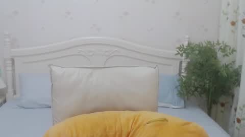 Snapshot of charlottelin chatting on 09/27/25, 04:23 Charlotte online show from 09/27/25, 04:23