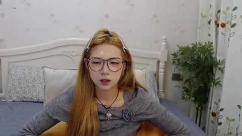 Snapshot of charlottelin chatting on 10/20/25, 02:39 Charlotte online show from 10/20/25, 02:39