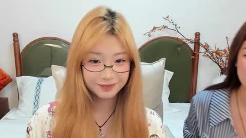 Snapshot of charlottelin chatting on 11/04/25, 05:45 Charlotte online show from 11/04/25, 05:45