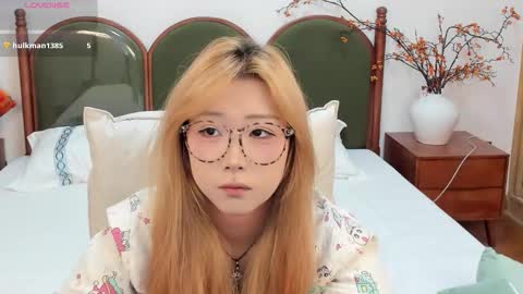 Snapshot of charlottelin chatting on 11/13/25, 04:39 Charlotte online show from 11/13/25, 04:39