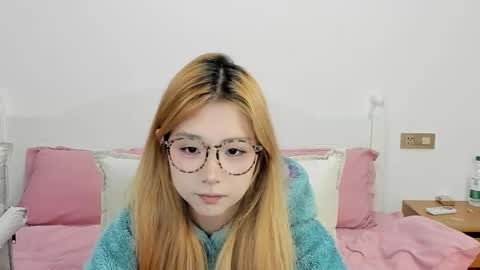 Snapshot of charlottelin chatting on 11/28/25, 05:48 Charlotte online show from 11/28/25, 05:48