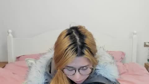 Snapshot of charlottelin chatting on 11/29/25, 08:34 Charlotte online show from 11/29/25, 08:34