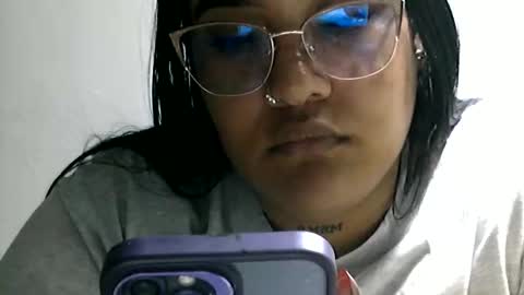 Snapshot of charlottequeen_21 chatting on 04/14/26, 05:19 charlottequeen_21 online show from 04/14/26, 05:19