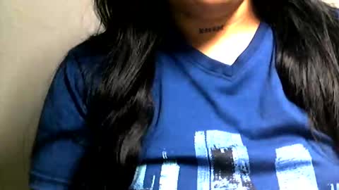 Snapshot of charlottequeen_21 chatting on 06/05/26, 02:23 charlottequeen_21 online show from 06/05/26, 02:23
