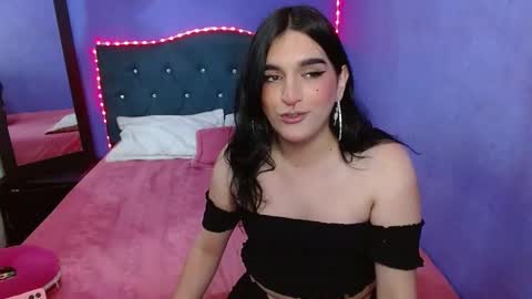 Snapshot of charlotteturners chatting on 12/16/24, 09:20 VALERIA online show from 12/16/24, 09:20