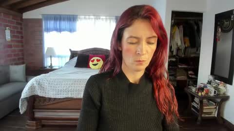 Snapshot of charlottewillson chatting on 10/13/25, 09:37 Charlotte online show from 10/13/25, 09:37