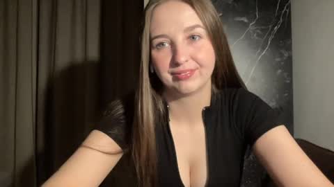 Snapshot of charlottexgold chatting on 04/01/26, 08:50 CharlotteXGold online show from 04/01/26, 08:50