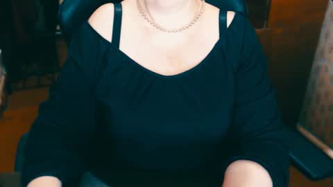 CharlotteXTasty online show from 12/19/24, 10:56