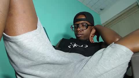 charly_vergonti_ online show from 12/31/24, 01:15