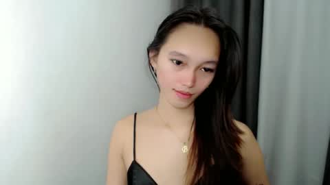 Snapshot of charm_fuckdoll8 chatting on 09/13/25, 04:34 charm_fuckdoll8 online show from 09/13/25, 04:34