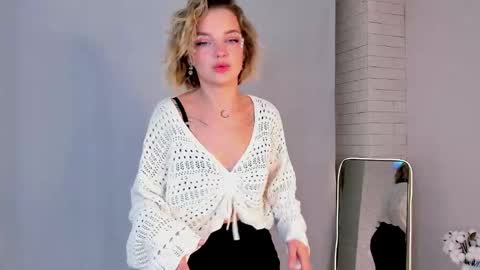 Snapshot of charmaineterrill chatting on 10/03/25, 03:20 Maya online show from 10/03/25, 03:20