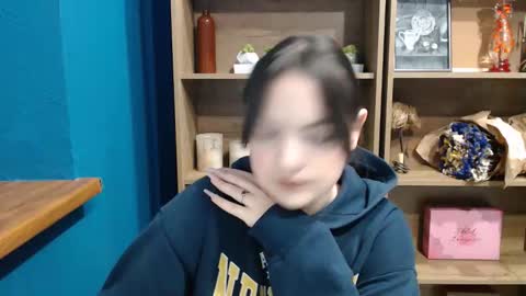 Julliette online show from 11/28/25, 07:55