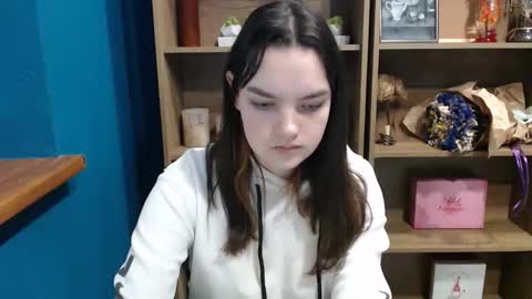 Julliette online show from 12/01/25, 07:24