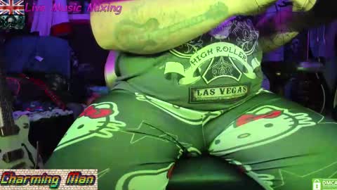 Snapshot of charming__man chatting on 11/18/25, 06:56 3 of 9 Borg online show from 11/18/25, 06:56