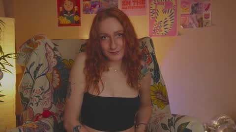 Snapshot of charming_lilly chatting on 11/11/25, 06:19 Lissa online show from 11/11/25, 06:19