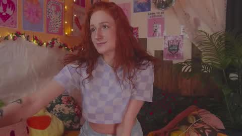 Snapshot of charming_lilly chatting on 02/16/26, 01:18 Lissa online show from 02/16/26, 01:18