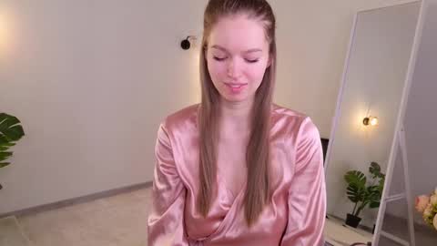 Snapshot of charming_ruru chatting on 03/08/26, 05:55 Ruru online show from 03/08/26, 05:55