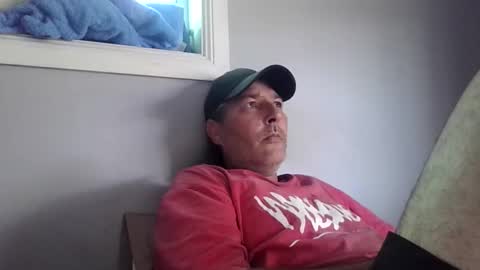 Snapshot of charmingcroat chatting on 10/19/25, 11:27 charmingcroat online show from 10/19/25, 11:27