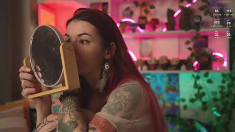 Snapshot of charmings_054 chatting on 02/15/25, 05:28 Belle and Miley online show from 02/15/25, 05:28