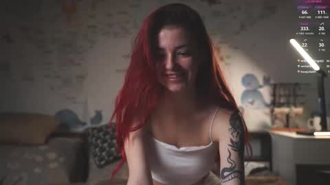 Snapshot of charmings_054 chatting on 10/27/25, 06:12 Belle and Miley online show from 10/27/25, 06:12