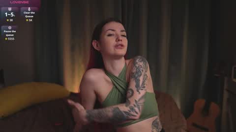 Snapshot of charmings_054 chatting on 02/07/26, 04:22 Belle and Miley online show from 02/07/26, 04:22