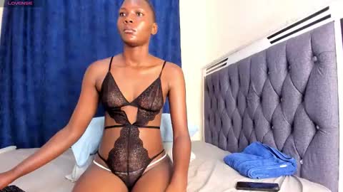 Snapshot of charmylexy chatting on 10/17/25, 02:37 lexy online show from 10/17/25, 02:37