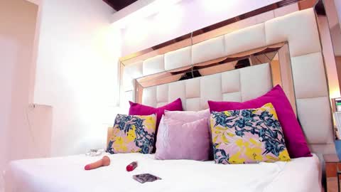 Charol  online show from 02/08/26, 01:47