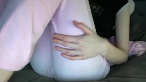 Vicky online show from 05/04/26, 08:16