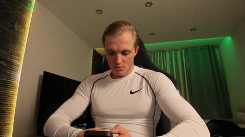 Chase Reed online show from 10/31/25, 02:07