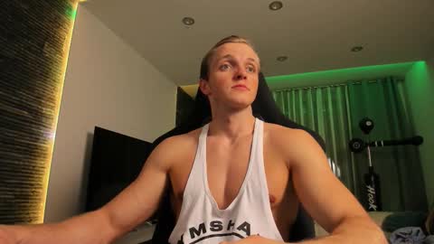 Chase Reed online show from 11/18/25, 06:23