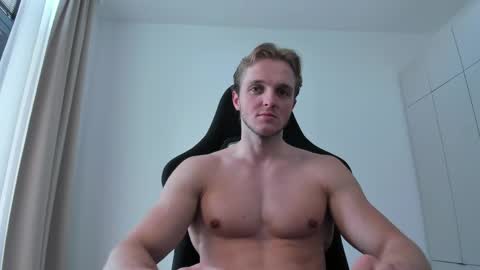 Snapshot of chasereed_ chatting on 05/19/26, 03:29 Chase Reed online show from 05/19/26, 03:29
