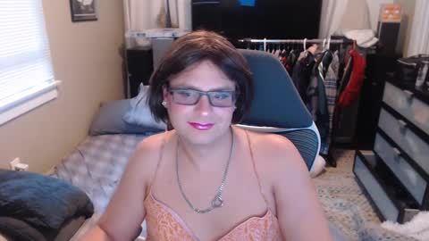 Snapshot of chastityfun chatting on 09/17/25, 01:29 Natalie online show from 09/17/25, 01:29